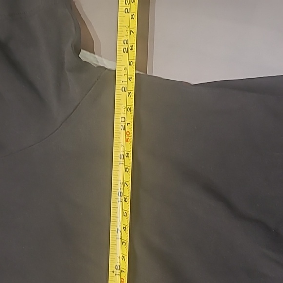 HUGO Black Crew Neck T-Shirt with Green Graphic Large - Picture 6 of 9